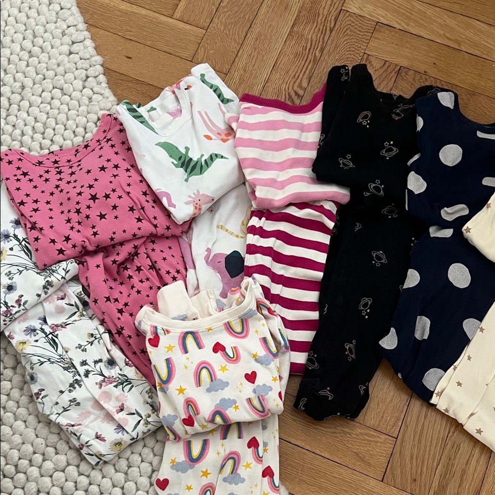 GAP Kids Pajama Sets - 8 Pairs size 5T